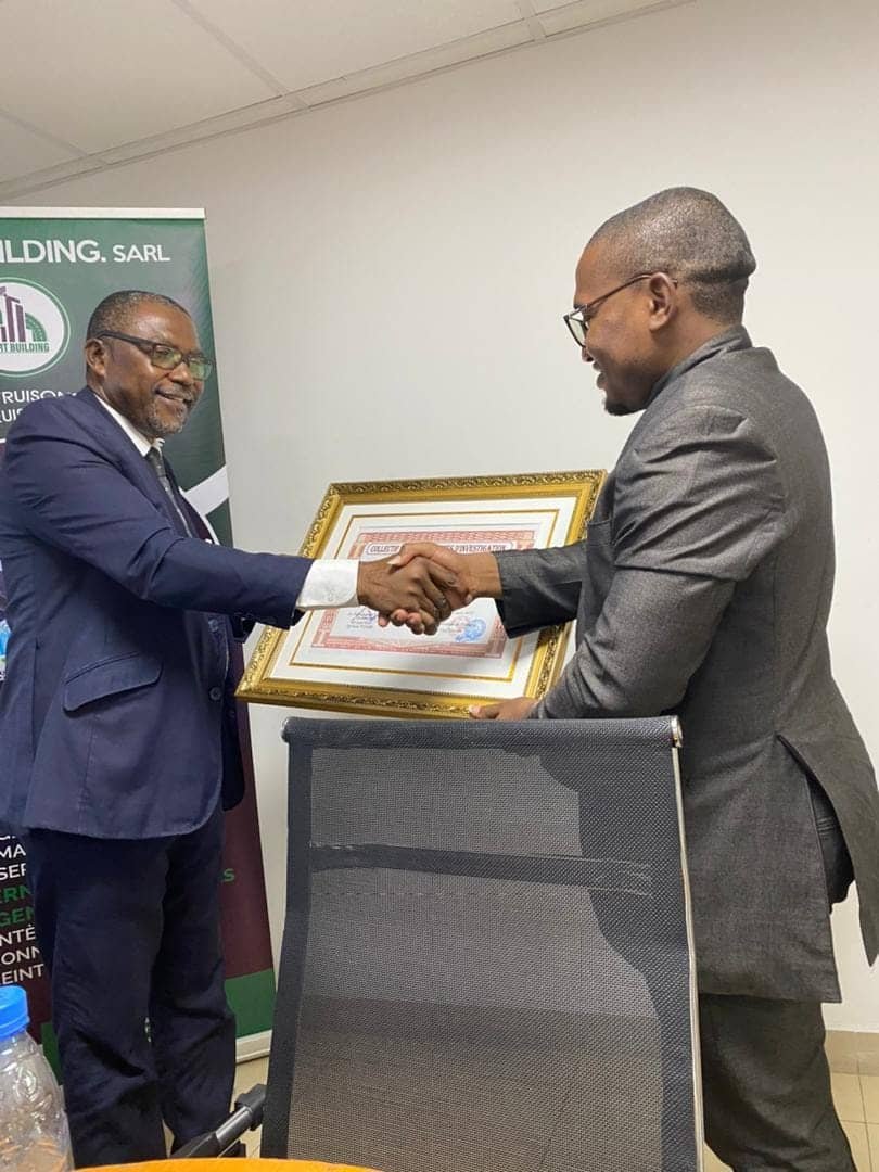 Remise officielle — Collectif des Journalistes d’Investigation